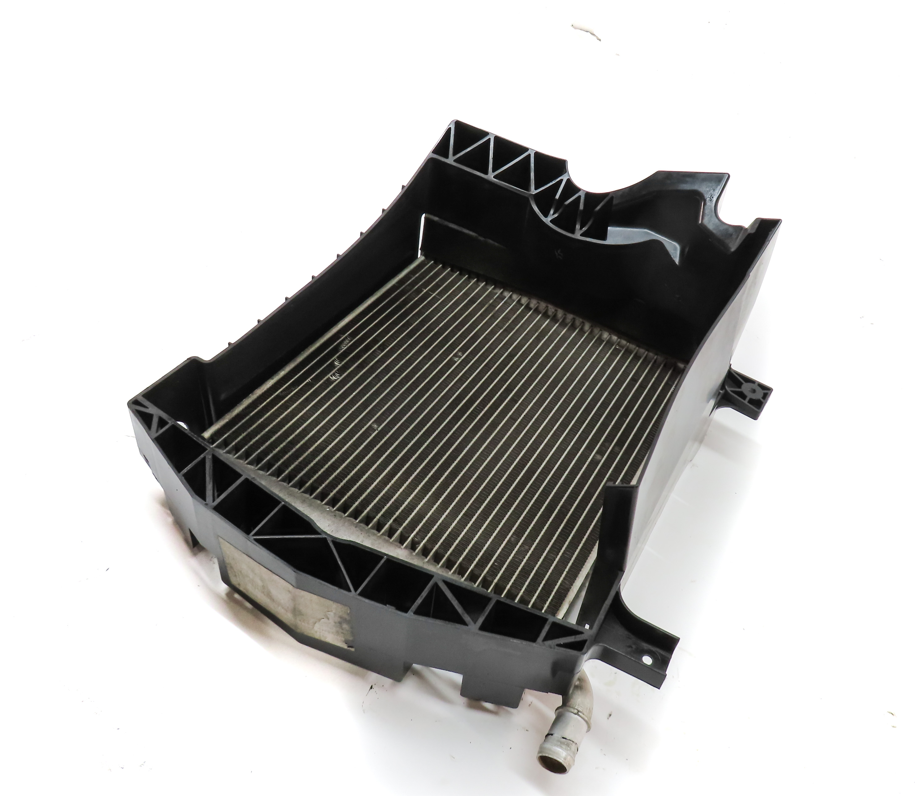 13-20 ROVER SPORT DISCOVERY (L405 L462 L494) LEFT AUXILIARY RADIATOR & BRACKET — exact item pictured